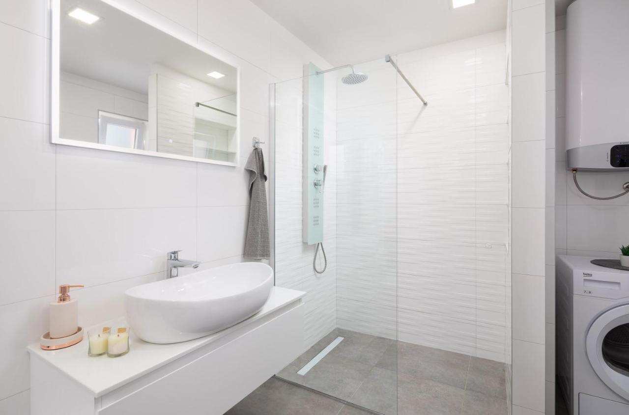Solaris Holiday Home - Private Pool Stanici 외부 사진