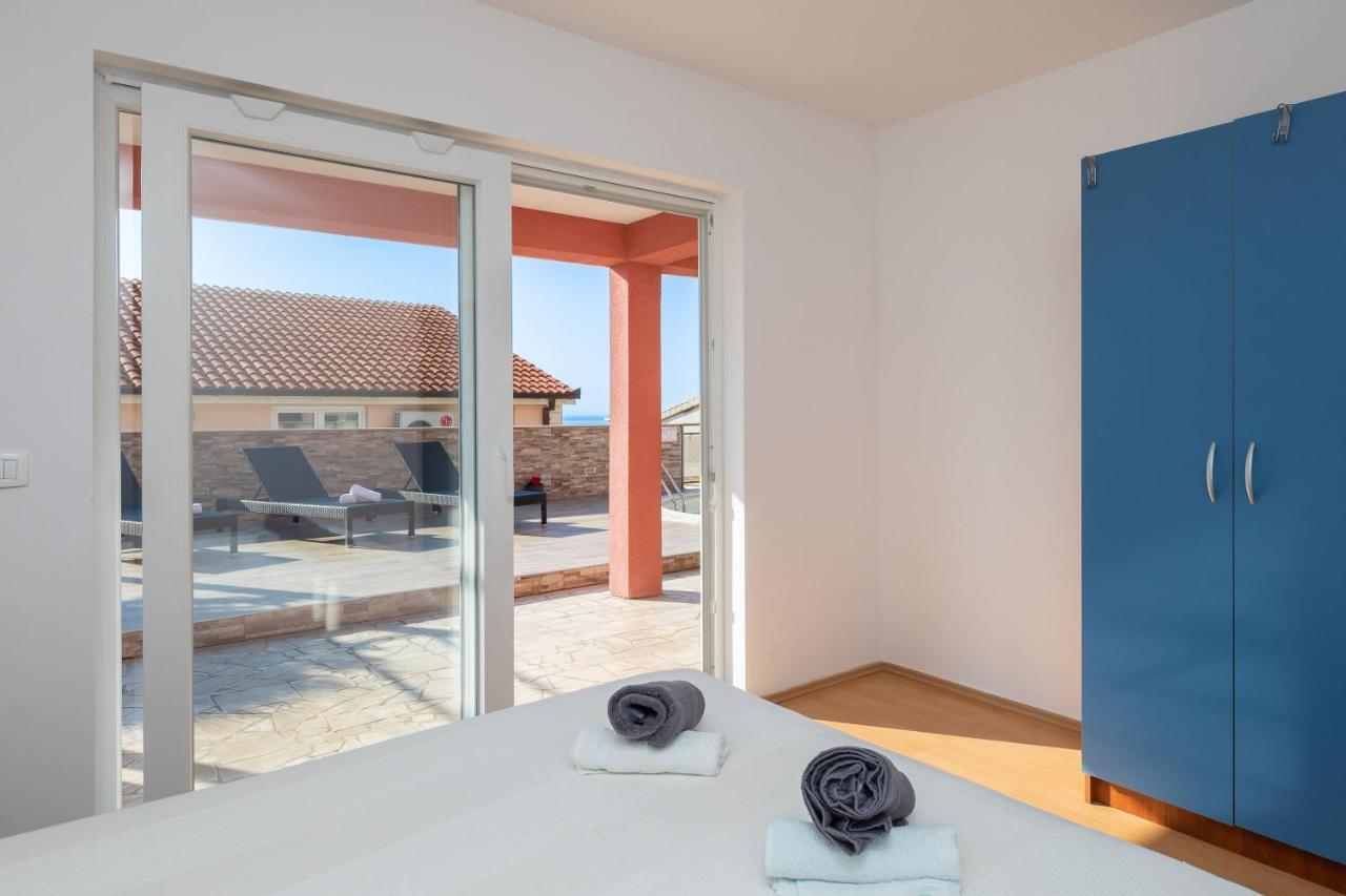 Solaris Holiday Home - Private Pool Stanici 외부 사진