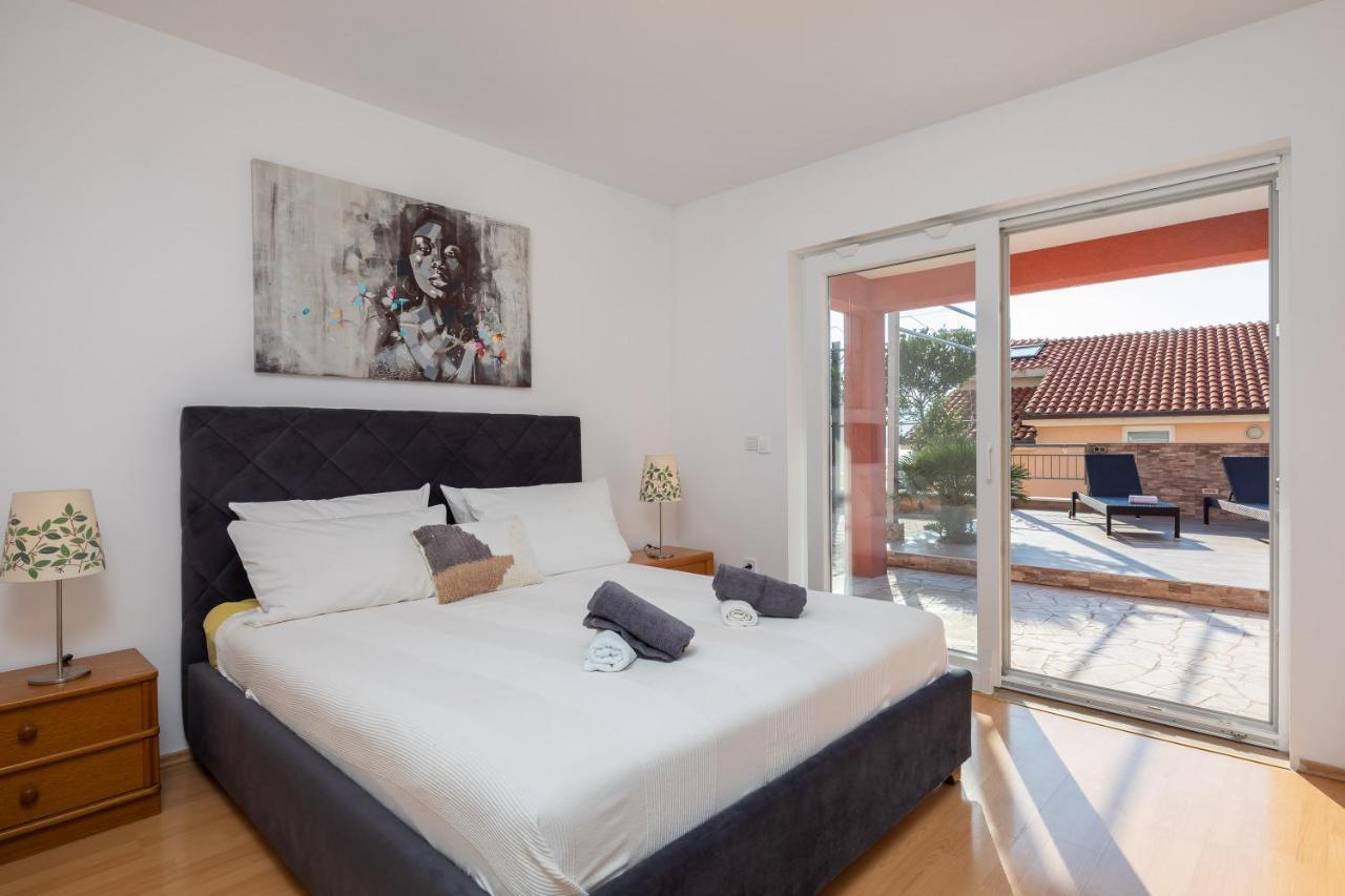 Solaris Holiday Home - Private Pool Stanici 외부 사진